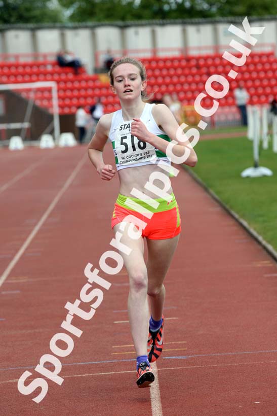 Womens under-17s 1500 metres, North Eastern Champs, Gateshead Stadium. Photo: David T. Hewitson/Sports for All Pics